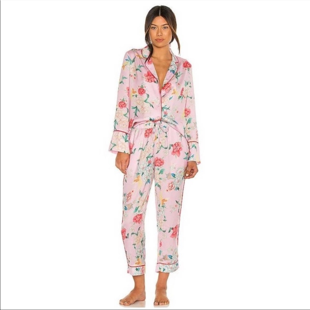 REVOLVE Plush Apparel‎ Pink Multi Floral Print Silky Pajama Set